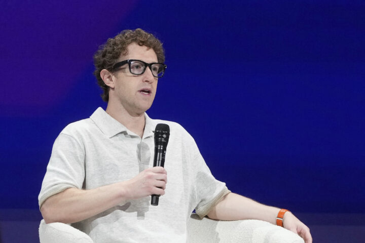 Nå vil Mark Zuckerberg dele dine private meldinger med kunstig intelligens