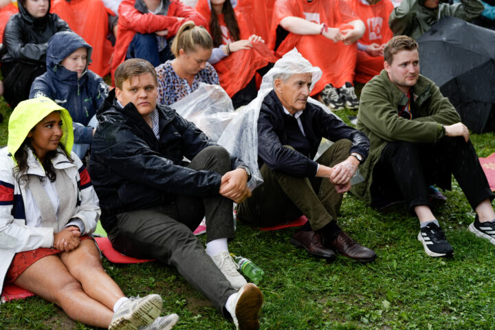 Ap tror at det å la folk beholde sin egen inntekt, er en gave, ikke en rettighet. Taper generasjon Z