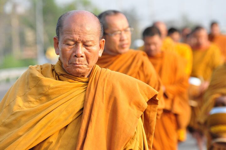 Sex-skandale i Thailand: Hvordan én kvinne kunne «destruere» munke&shy;standen