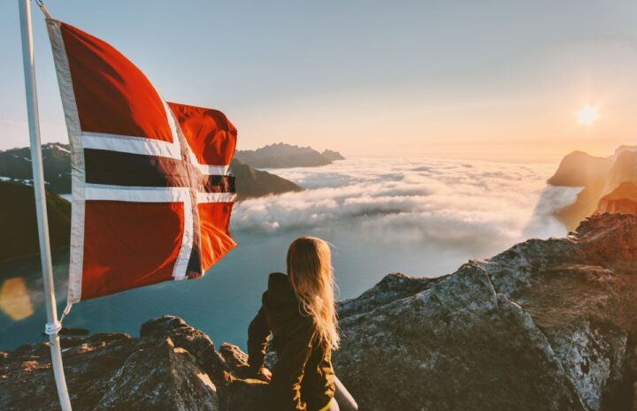 Vi nordmenn bestemmer selv hva vi skal mene, Hamideh Kaffash – ikke du