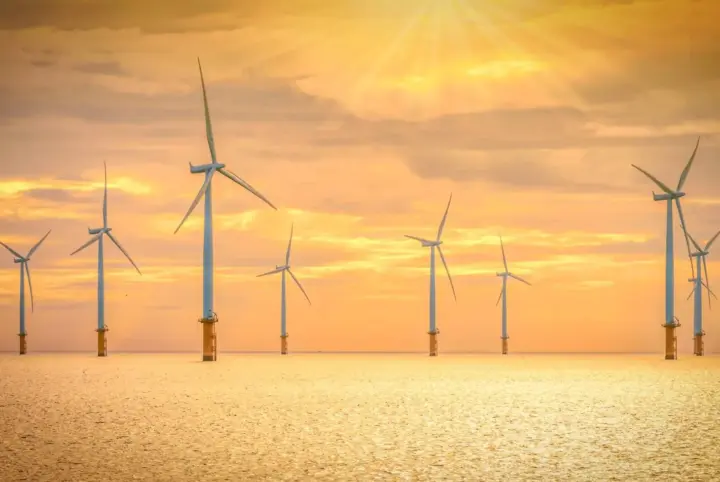 Strømprisen for briter økes for å finansiere kostnadene ved å stenge vindkraft