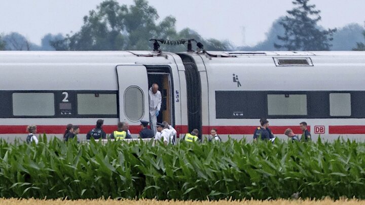 Terrorist på tog i Tyskland ropte «Allahu akbar!»