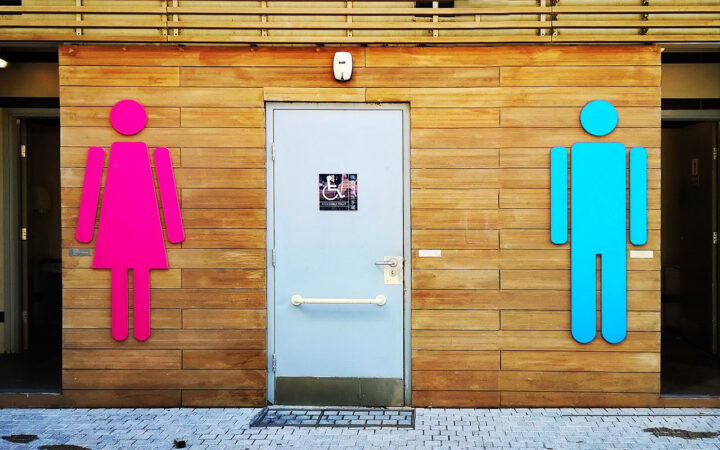 Brasil: Kvinne risikerer fem års fengsel for å ha bedt biologisk mann benytte herre&shy;toalettet