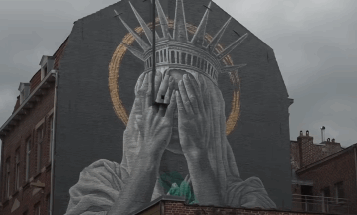 Når Europa spiller moralsk overdommer over Amerika