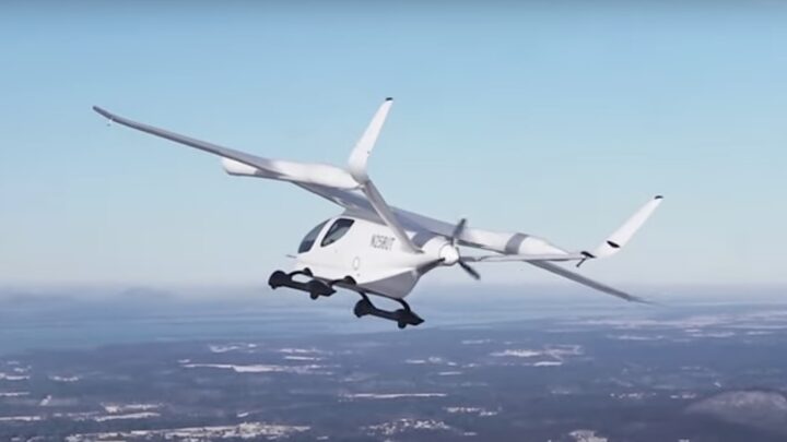 Verdens første rute med batteri­fly åpnet på Vest­landet, heldigvis uten passasjerer