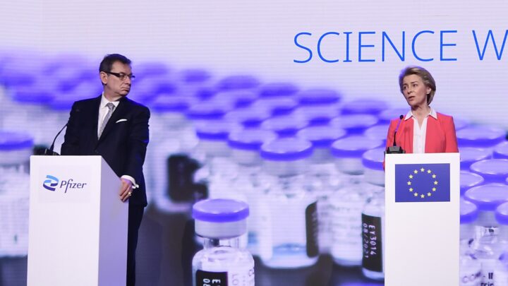 Ursula von der Leyens SMS-er til Pfizer-sjefen lar seg ikke lenger oppdrive