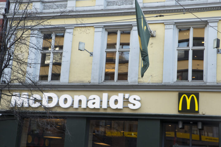 McDonald's bytter baconleverandør – danske bønder skal levere til norske hamburgere