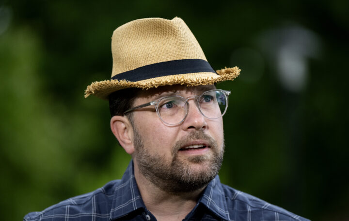 Sverige vil fryse handelsavtalen med Israel – Jimmie Åkesson raser
