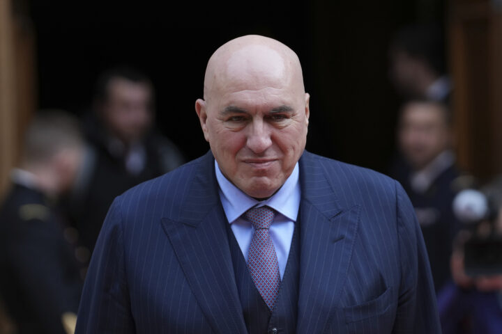 Italias forsvarsminister belærer Israel om sivilisasjon