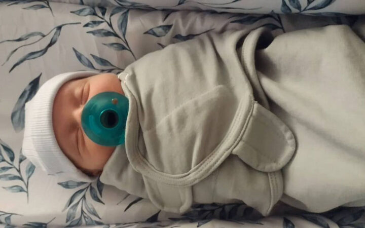 «Verdens eldste baby»: 31 år efter befruktningen kom en vel&shy;skapt gutt til verden