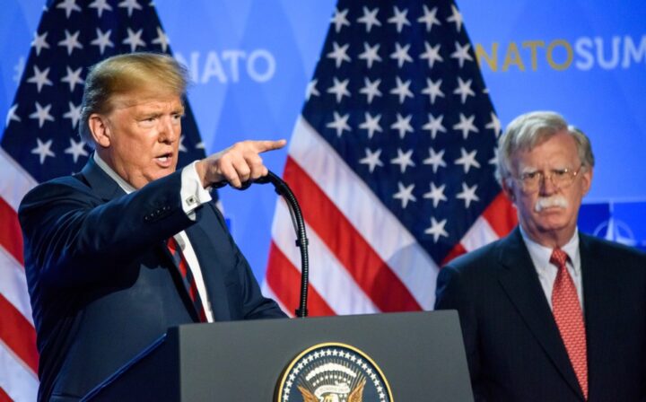 FBI-razzia mot John Boltons hjem i nasjonal sikkerhetssak