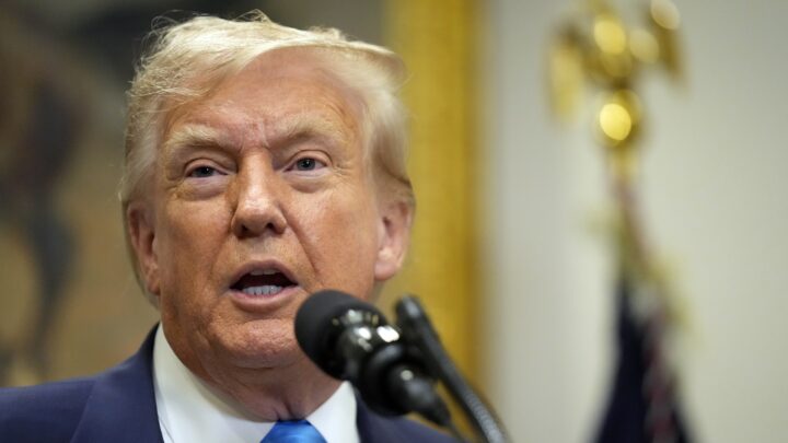 Trump reagerer på uttalelser fra Medvedev med å snakke om amerikanske atomubåter