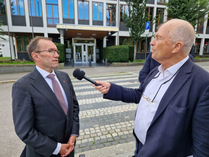 Espen Barth Eide negativ til flyforbud: Da vil vi havne i krig med Russland
