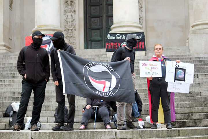 Følger USA: Nederland og Ungarn utpeker Antifa som terror&shy;organisasjon