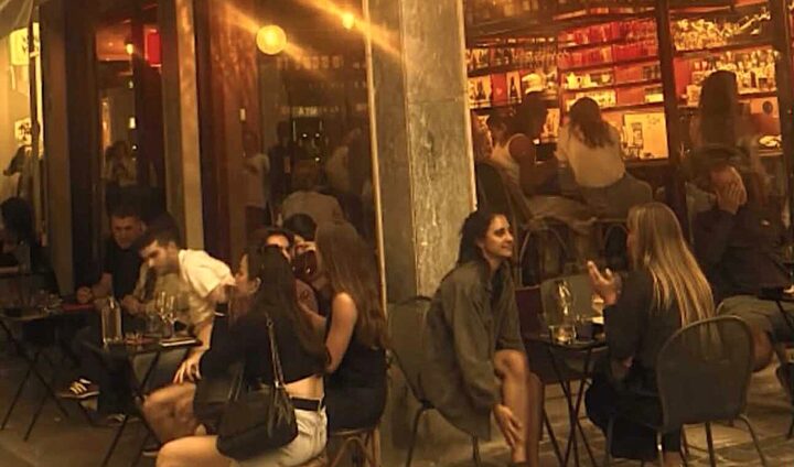 Athen – trygghet, historie og et folk som beskytter sitt land