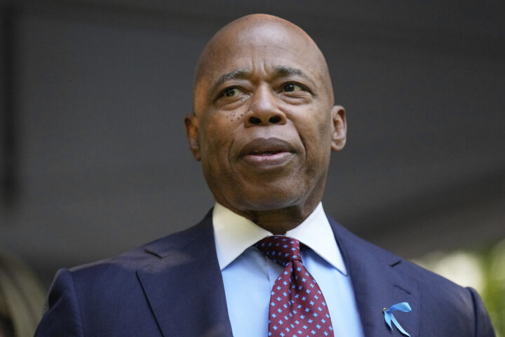 New Yorks borgermester avslutter kampen om gjenvalg