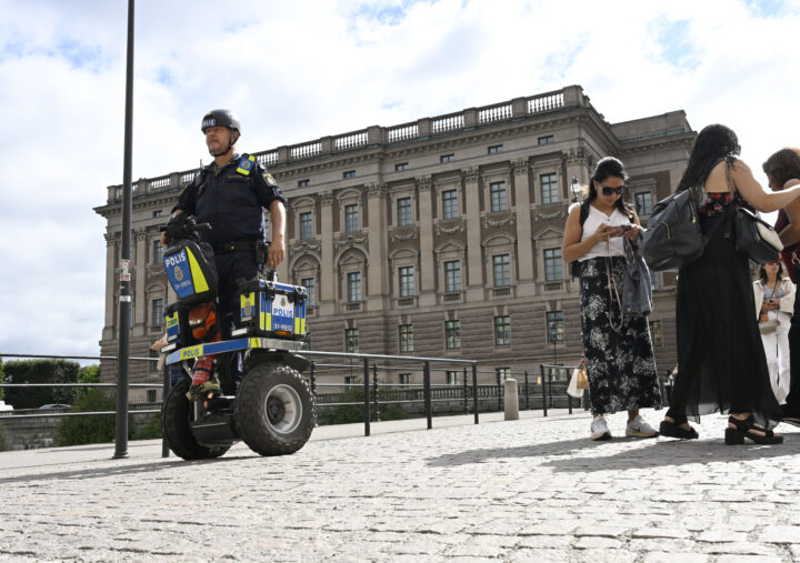 Dårlig sikkerhet i Sveriges Riksdag, frykt for at politikere vil bli drept