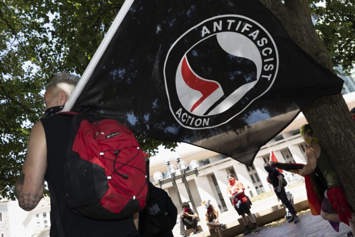 Trump vil terrorliste den venstreradikale bevegelsen Antifa