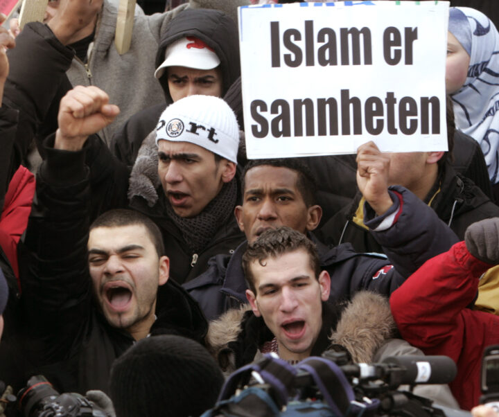 Hvorfor er det alltid muslimene som spiller offerkortet?