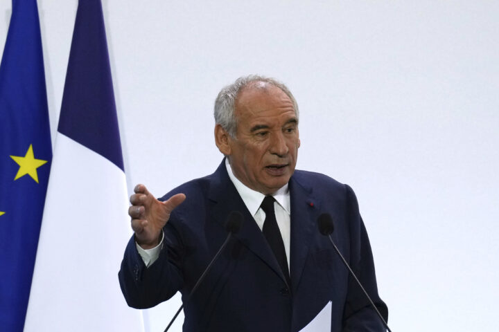 Økonomisk krise kan skape politisk krise i Frankrike