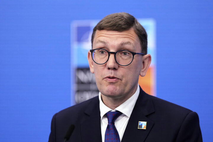 Estland ber om aktivering av § 4