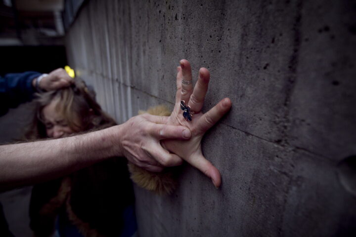 Rettssystemets fallitt: Voldtekts&shy;offer venter i to år – «opp&shy;leves som et nytt overgrep»