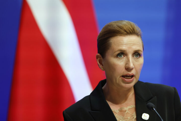 Mette Frederiksen varsler tøffe innstramminger på innvandringen