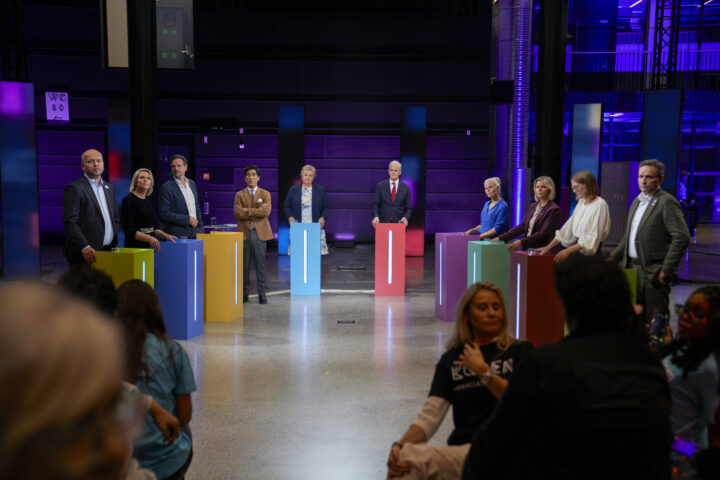 Medienes terningkast-teater