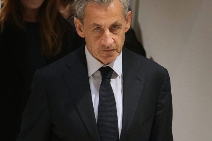 Sarkozy fikk fem år bak murene