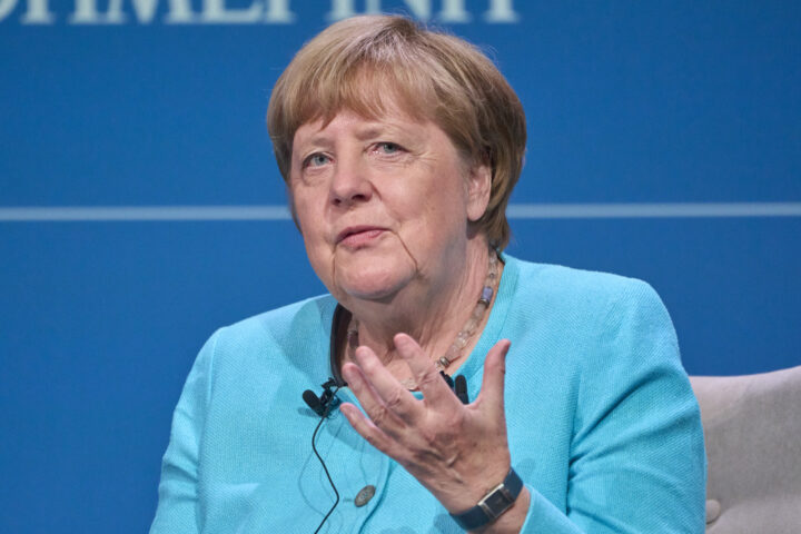 Merkel angrer ikke