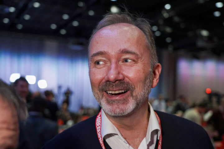 Trond Giske returnerer til Stortinget – lover å kjempe for velgernes krav og retter kritikk mot eget parti
