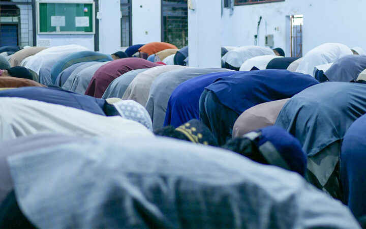 Berlin: Videre&shy;gående skole saksøkt for å forby muslimske elever å be