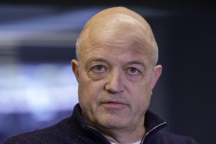 Massiv sikkerhets&shy;operasjon før Israel-kamp – aktivister varsler at gjestene «ikke er velkomne»