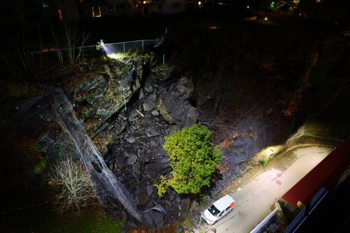 Hundrevis evakuert etter ras på Carl Berner: – Fare for at to kjempestore blokker raser ut