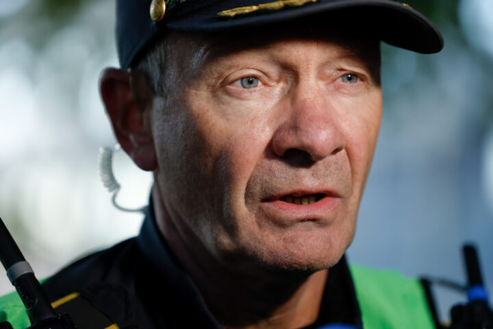 Kvinne og lite barn stikk&shy;skadet på leke&shy;plass ved Enerhaugen i Oslo