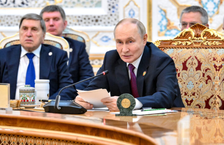 Putin innrømmer russisk delaktighet da passasjerfly fra Aserbajdsjan styrtet