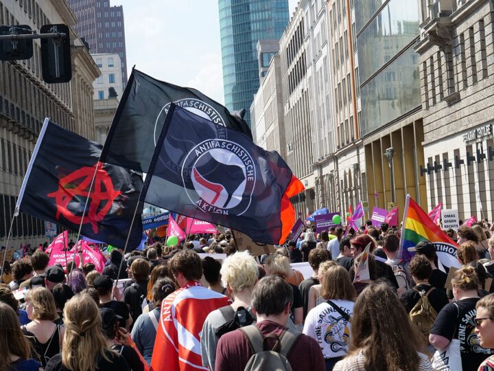 Terrorlistes av Trump: München pris&shy;belønner Antifa for «modig demo&shy;kratisk arbeide»