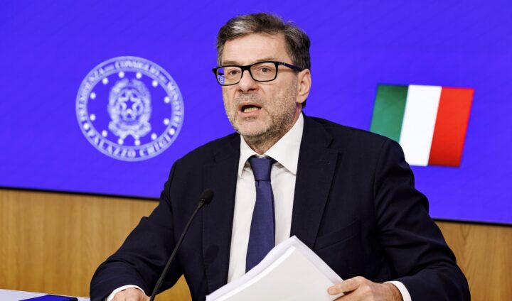 Italias finans­minister: – Kinas aggressive eksport truer hele Europas industri