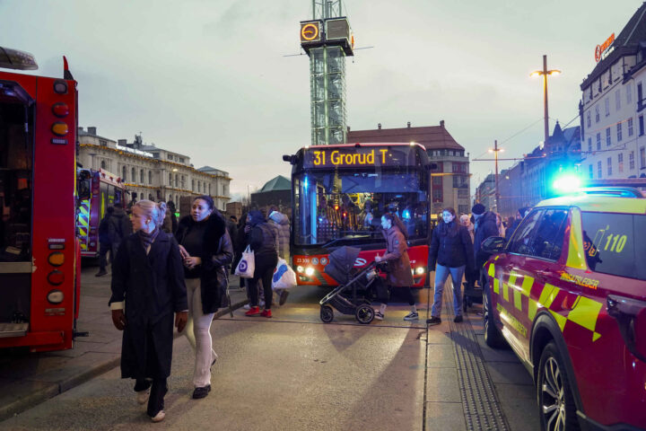 Person påkjørt av T-bane i Oslo sentrum: Full stans i T-bane&shy;trafikken