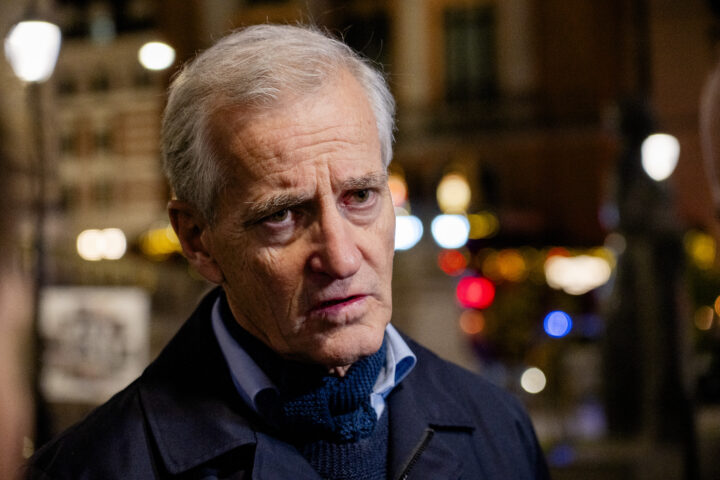 Støre holder spørsmålet om Norge som garantist for Ukraina-lån åpent