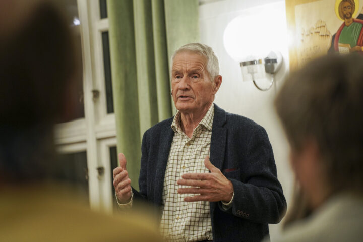 Kritikken hagler mot Thorbjørn Jagland etter Epstein-kontakt