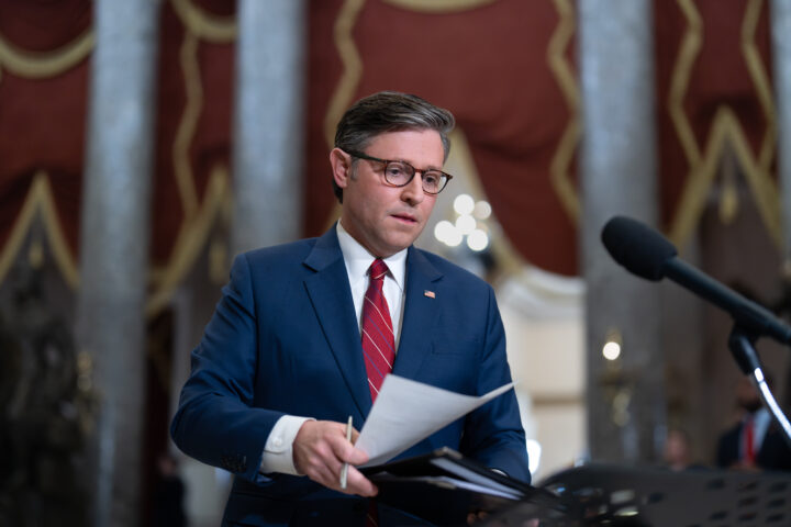 USA gjenåpner statsapparatet