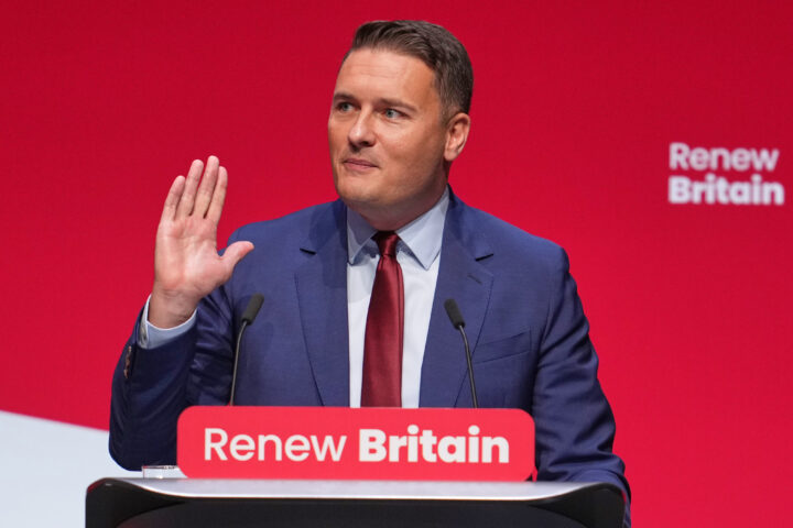 Starmer under hardt press fra sine egne