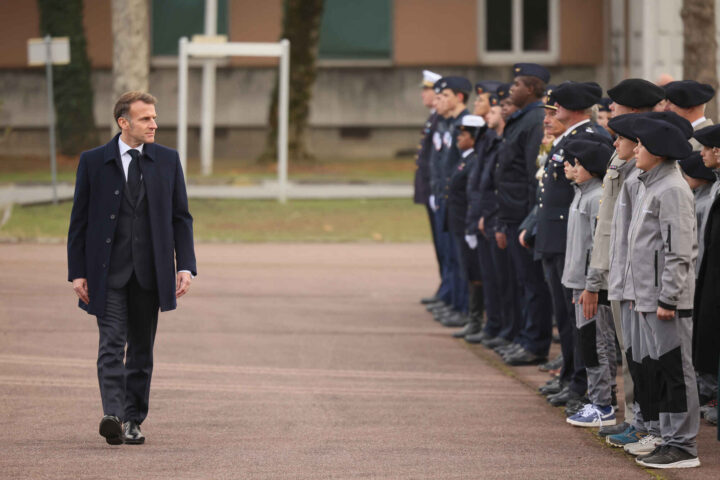 President Macron lanserer ny frivillig militærtjeneste mot trussel fra Russland