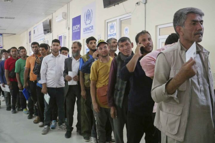 Iran og Pakistan fortsetter storstilt remigrasjon av afghanere