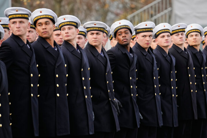 Tyskland inngår et kompromiss om frivillig militærtjeneste