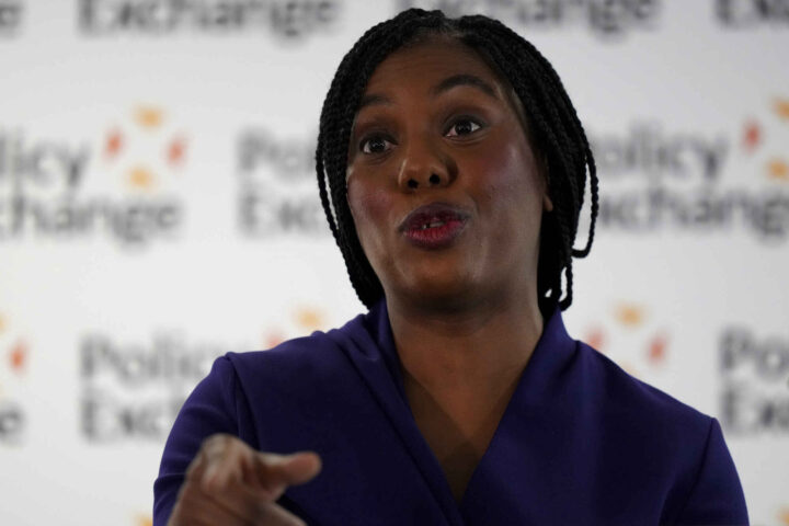 Kemi Badenoch setter finansminister Rachel Reeves på plass etter tidenes verste budsjett