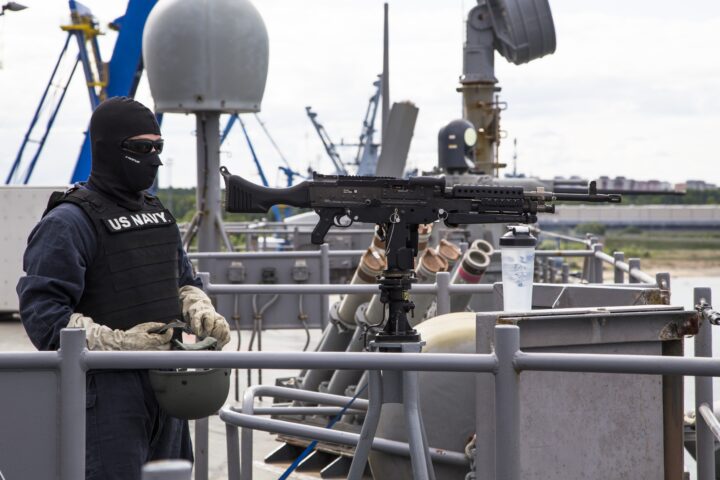 US Marines øver på å sikre Göteborg havn