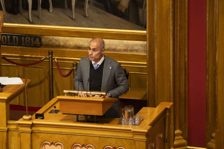 Høyres Farahmand advarer: – Remigrasjon river landet i filler