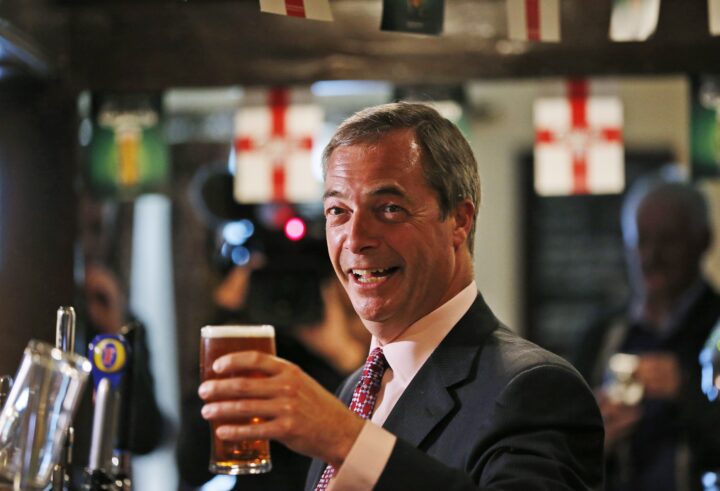 Labour sliter, faller ned som britenes fjerde største parti